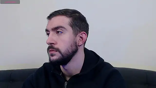 Snapshot of Dylan_Best chatting on 02/23/25, 01:42 Dylan Best online show from 02/23/25, 01:42