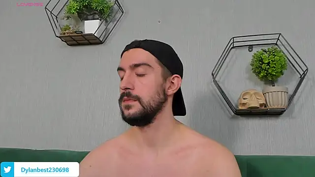 Snapshot of Dylan_Best chatting on 09/22/25, 11:56 Dylan Best online show from 09/22/25, 11:56