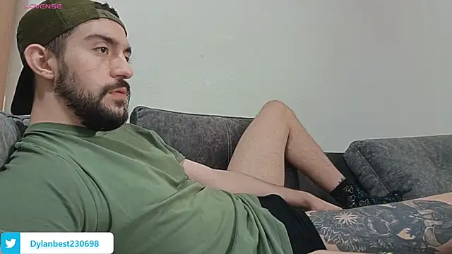 Snapshot of Dylan_Best chatting on 09/25/25, 07:01 Dylan Best online show from 09/25/25, 07:01