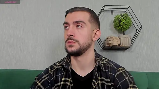 Snapshot of Dylan_Best chatting on 10/06/25, 08:50 Dylan Best online show from 10/06/25, 08:50