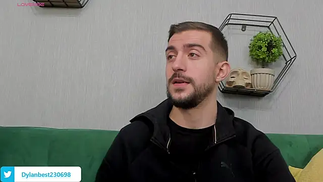 Snapshot of Dylan_Best chatting on 10/07/25, 08:50 Dylan Best online show from 10/07/25, 08:50