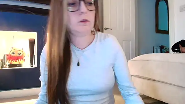 Snapshot of short_sweetpea chatting on 12/17/25, 03:07 short sweetpea online show from 12/17/25, 03:07