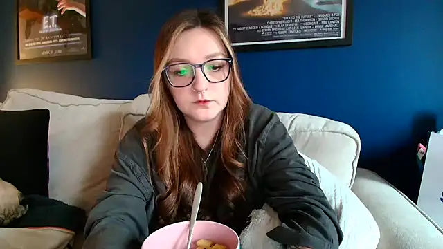 Snapshot of short_sweetpea chatting on 02/26/26, 01:54 short sweetpea online show from 02/26/26, 01:54