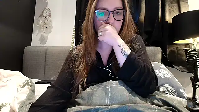 Snapshot of short_sweetpea chatting on 03/23/26, 06:50 short sweetpea online show from 03/23/26, 06:50