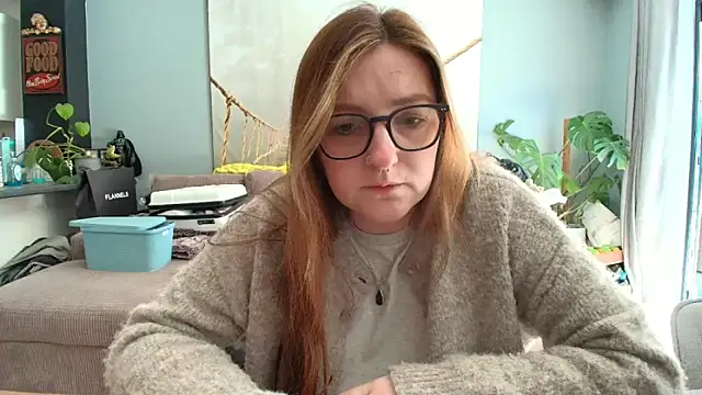 Snapshot of short_sweetpea chatting on 04/07/26, 11:54 short sweetpea online show from 04/07/26, 11:54