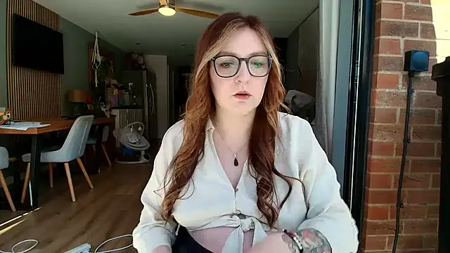 Snapshot of short_sweetpea chatting on 04/08/26, 11:32 short sweetpea online show from 04/08/26, 11:32