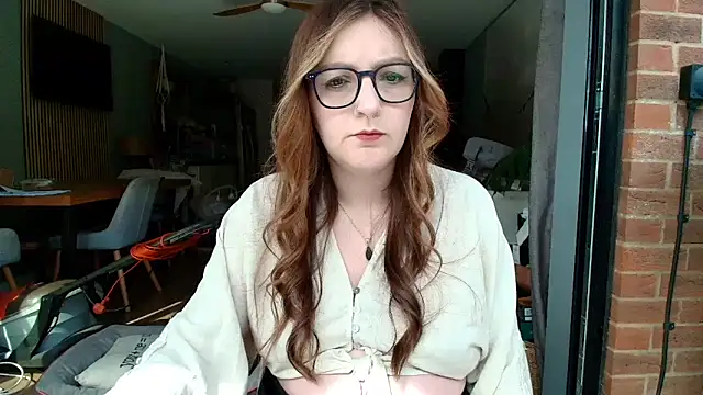 Snapshot of short_sweetpea chatting on 04/09/26, 12:10 short sweetpea online show from 04/09/26, 12:10