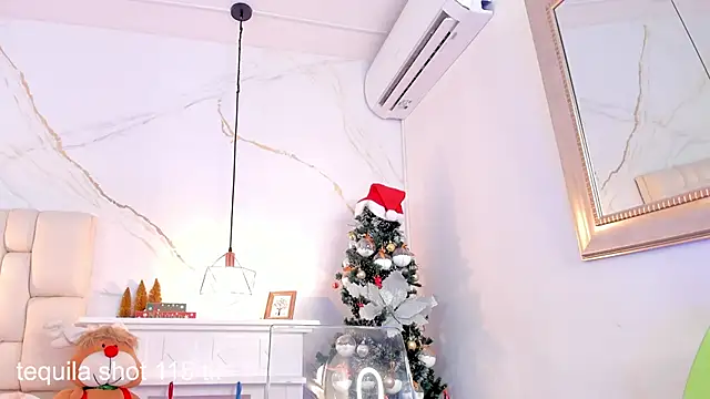 IsiisLovei online show from 12/31/24, 02:03