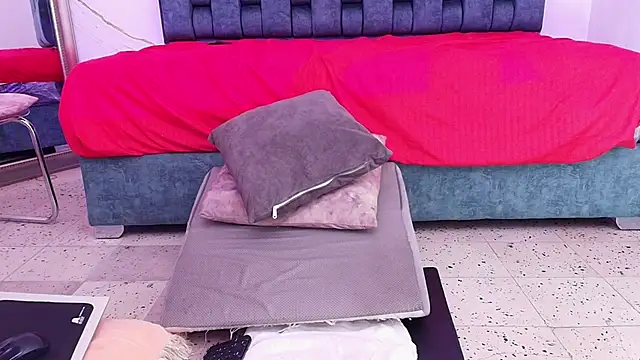 IsiisLovei online show from 03/06/26, 03:08