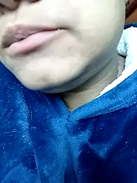 Hilarybunnyy online show from 09/21/25, 03:13