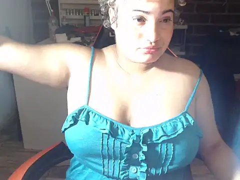 Hilarybunnyy online show from 12/02/25, 03:56