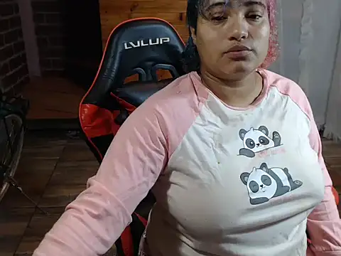 Snapshot of Hilarybunnyy chatting on 03/17/26, 12:59 Hilarybunnyy online show from 03/17/26, 12:59