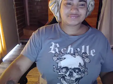 Snapshot of Hilarybunnyy chatting on 03/23/26, 03:38 Hilarybunnyy online show from 03/23/26, 03:38