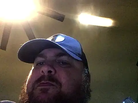 Snapshot of fatdickdaddy448 chatting on 12/07/24, 11:40 fatdickdaddy448 online show from 12/07/24, 11:40