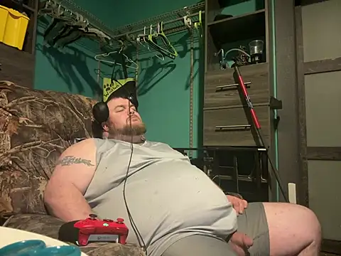 Snapshot of fatdickdaddy448 chatting on 12/26/24, 11:54 fatdickdaddy448 online show from 12/26/24, 11:54