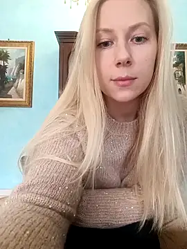 Snapshot of Prettierkate chatting on 12/15/25, 08:51 Prettierkate online show from 12/15/25, 08:51