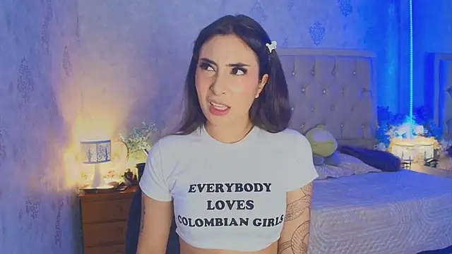 Snapshot of nini_love01 chatting on 02/06/25, 04:21 nini love01 online show from 02/06/25, 04:21