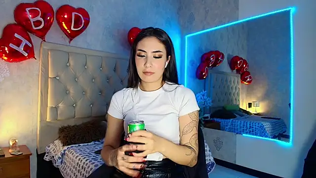 Snapshot of nini_love01 chatting on 02/27/25, 04:09 nini love01 online show from 02/27/25, 04:09