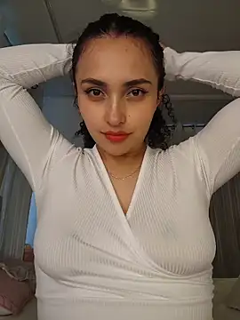 Snapshot of Lucy_Marin chatting on 03/24/26, 02:22 Lucy Marin online show from 03/24/26, 02:22