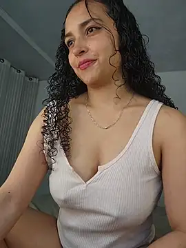 Lucy Marin online show from 05/25/26, 03:40