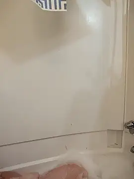 Snapshot of atlwebbie75 chatting on 04/20/26, 08:50 atlwebbie75 online show from 04/20/26, 08:50