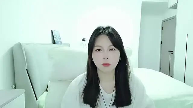 Snapshot of Sunset_glow chatting on 12/17/25, 03:12 Sunset glow online show from 12/17/25, 03:12