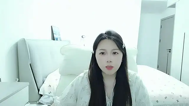 Snapshot of Sunset_glow chatting on 05/19/26, 02:12 Sunset glow online show from 05/19/26, 02:12