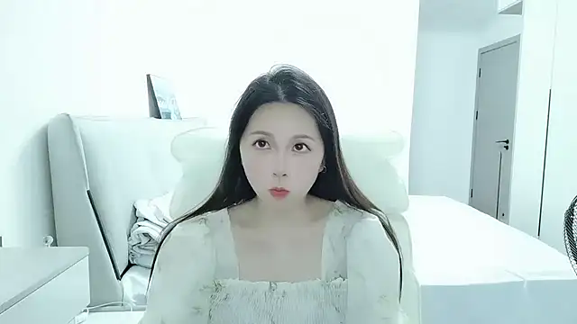 Snapshot of Sunset_glow chatting on 06/19/26, 03:27 Sunset glow online show from 06/19/26, 03:27