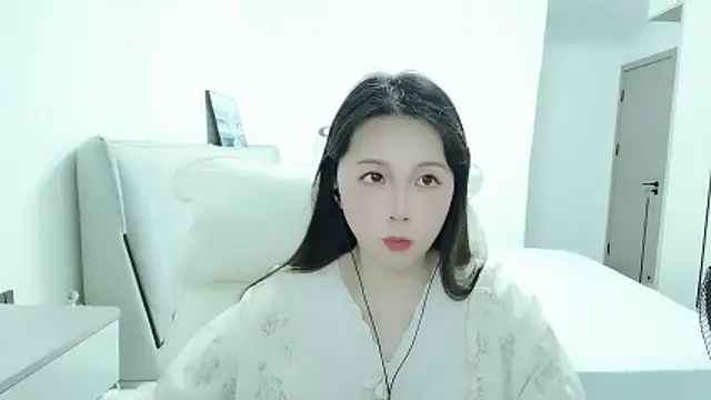 Snapshot of Sunset_glow chatting on 07/08/26, 02:32 Sunset glow online show from 07/08/26, 02:32