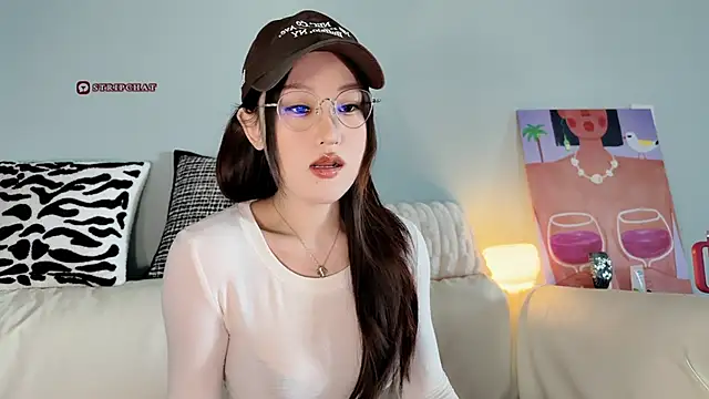 sphynx- - online show from 03/21/25, 04:28