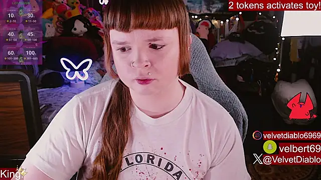 Snapshot of VelvetDiablo chatting on 05/21/26, 12:28 VelvetDiablo online show from 05/21/26, 12:28