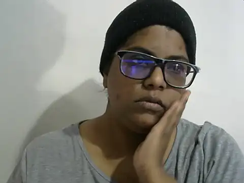 Snapshot of Sultryindianx100 chatting on 04/21/26, 06:09 Sultryindianx100 online show from 04/21/26, 06:09