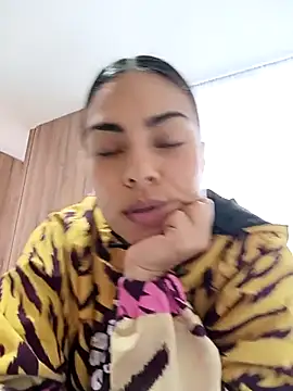 Snapshot of Ivanna2 chatting on 03/24/26, 03:39 Ivanna2 online show from 03/24/26, 03:39