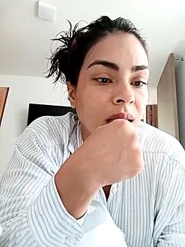 Snapshot of Ivanna2 chatting on 04/10/26, 03:39 Ivanna2 online show from 04/10/26, 03:39