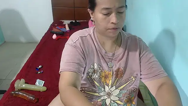 Snapshot of NatalySexxxMilk chatting on 12/02/25, 08:41 NatalySexxxMilk online show from 12/02/25, 08:41