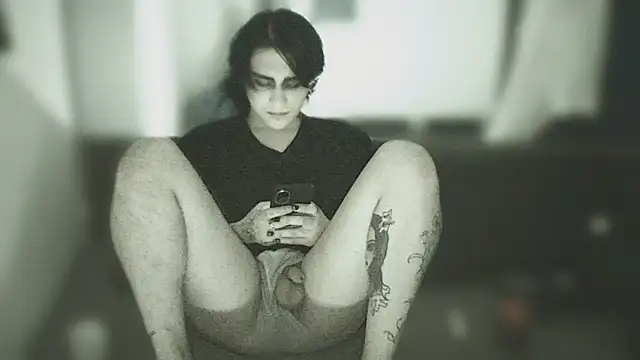 Snapshot of sademobeer chatting on 04/15/26, 07:58 sademobeer online show from 04/15/26, 07:58