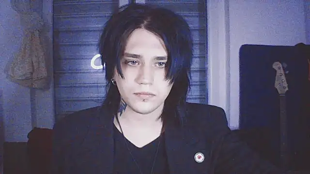 Snapshot of sademobeer chatting on 04/21/26, 01:53 sademobeer online show from 04/21/26, 01:53