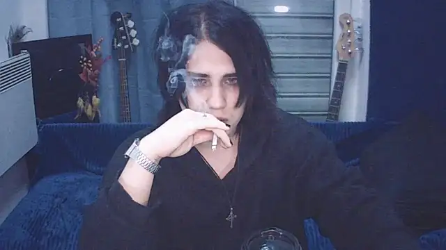 Snapshot of sademobeer chatting on 05/09/26, 07:41 sademobeer online show from 05/09/26, 07:41