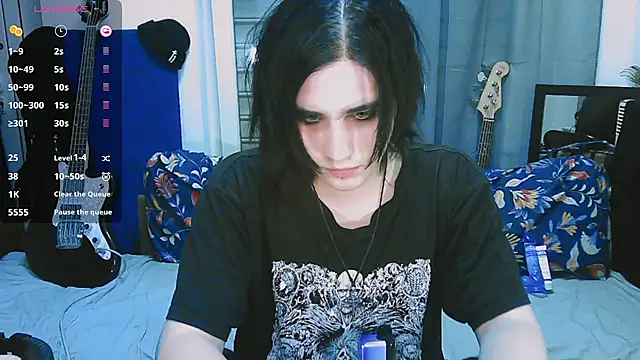 Snapshot of sademobeer chatting on 06/08/26, 10:32 sademobeer online show from 06/08/26, 10:32
