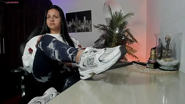 Snapshot of Amaia_Bushida chatting on 02/11/26, 02:05 Amaia Bushida online show from 02/11/26, 02:05