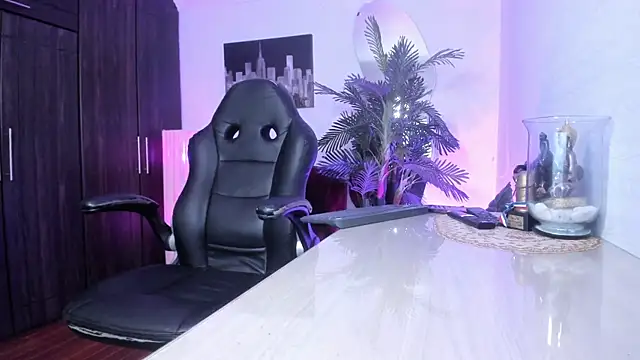 Snapshot of Amaia_Bushida chatting on 02/14/26, 02:19 Amaia Bushida online show from 02/14/26, 02:19