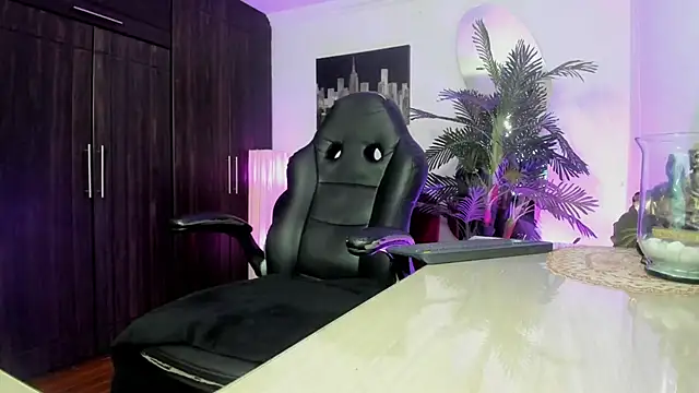 Snapshot of Amaia_Bushida chatting on 02/25/26, 02:21 Amaia Bushida online show from 02/25/26, 02:21