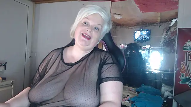 Snapshot of sexychazza16 chatting on 12/04/24, 07:34 sexychazza16 online show from 12/04/24, 07:34