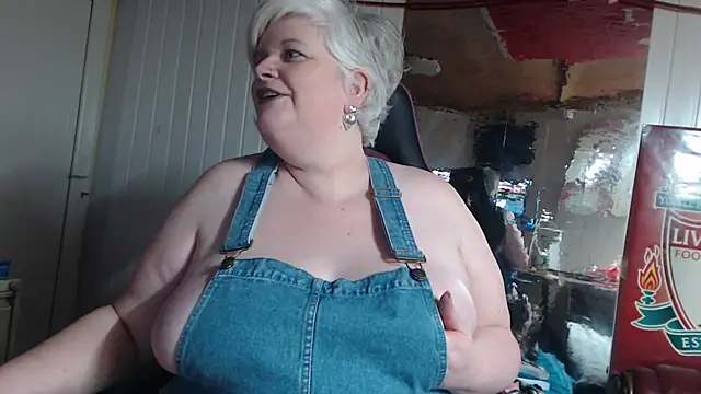 Snapshot of sexychazza16 chatting on 12/09/24, 07:50 sexychazza16 online show from 12/09/24, 07:50