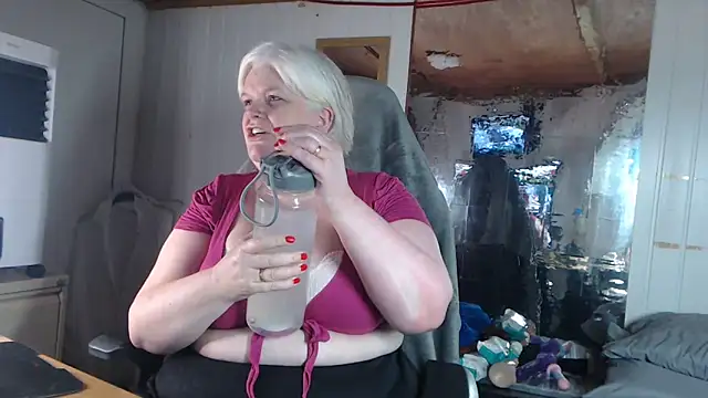 Snapshot of sexychazza16 chatting on 09/08/25, 06:51 sexychazza16 online show from 09/08/25, 06:51