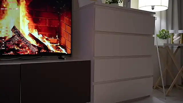 Snapshot of CatchMe1 chatting on 01/28/25, 06:39 CatchMe1 online show from 01/28/25, 06:39