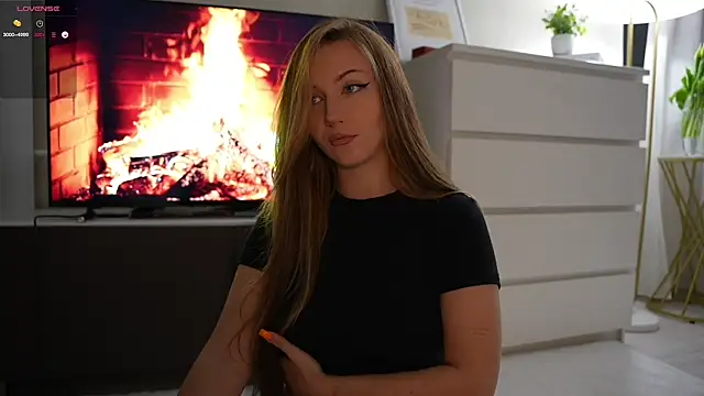 Snapshot of CatchMe1 chatting on 03/05/25, 03:07 CatchMe1 online show from 03/05/25, 03:07