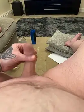 Snapshot of Dannyboy1430 chatting on 03/18/25, 12:05 Dannyboy1430 online show from 03/18/25, 12:05