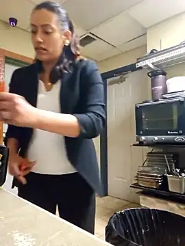 Nikkierosee online show from 03/09/25, 08:42