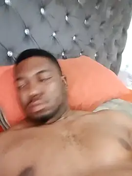 Snapshot of General62 chatting on 10/10/25, 09:19 General62 online show from 10/10/25, 09:19